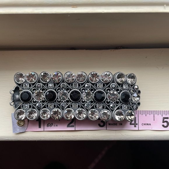 Vintage Look Wide Black, Gun Metal Chunky Hinged Bracelet - Picture 7 of 7